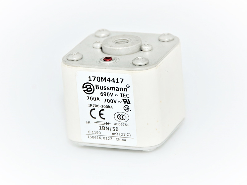 170M4417 680V/700V(40-2000A)平端安裝